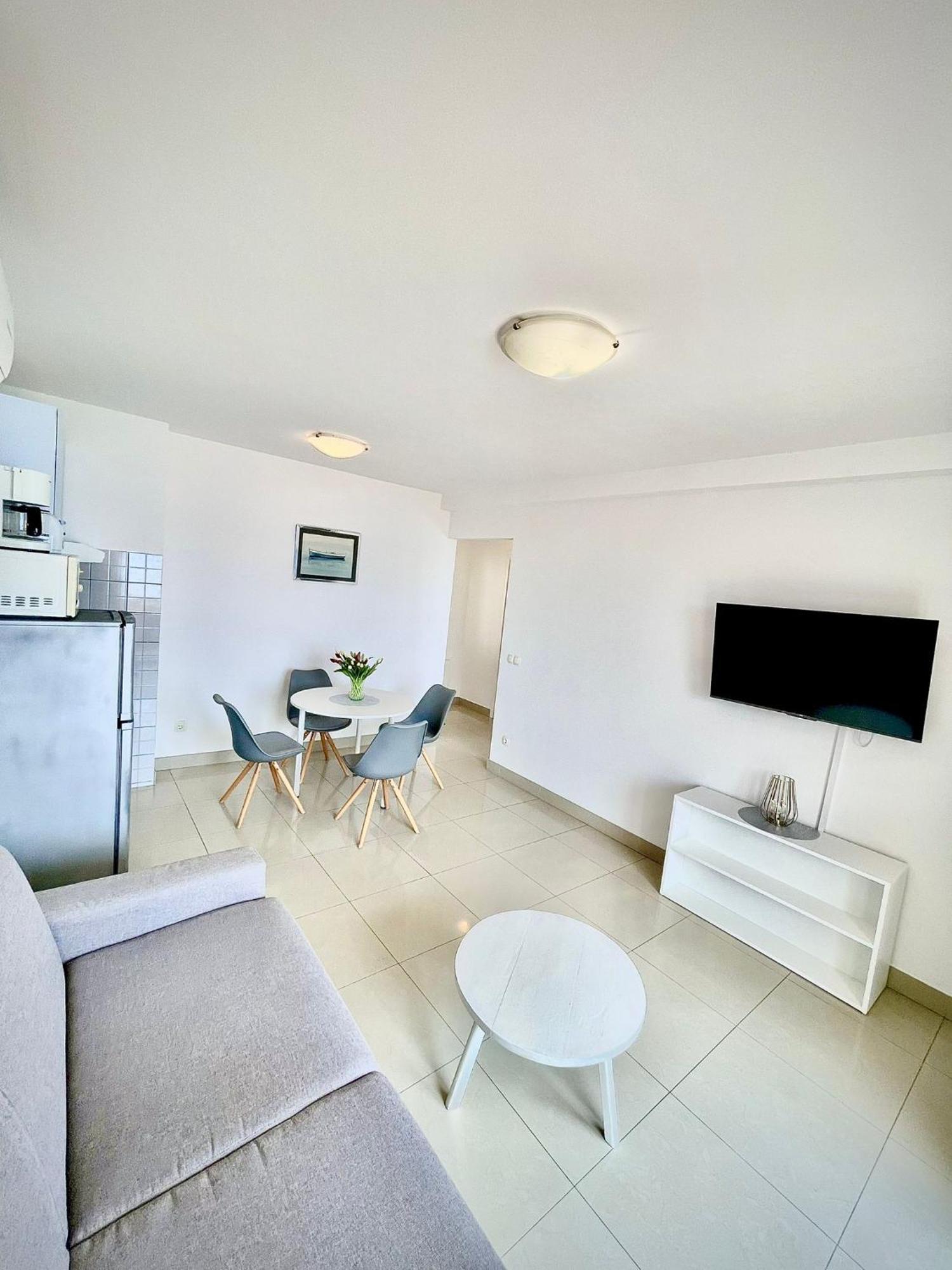 Apartments Katara เบรลา ภายนอก รูปภาพ