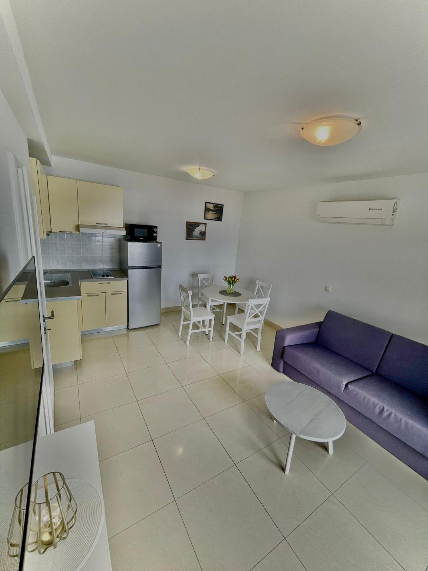 Apartments Katara เบรลา ภายนอก รูปภาพ