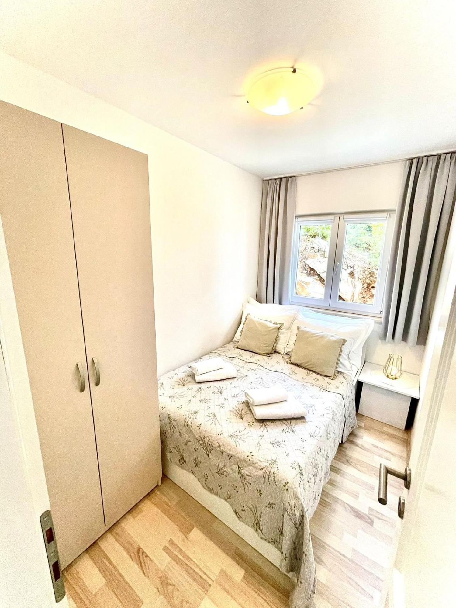 Apartments Katara เบรลา ภายนอก รูปภาพ